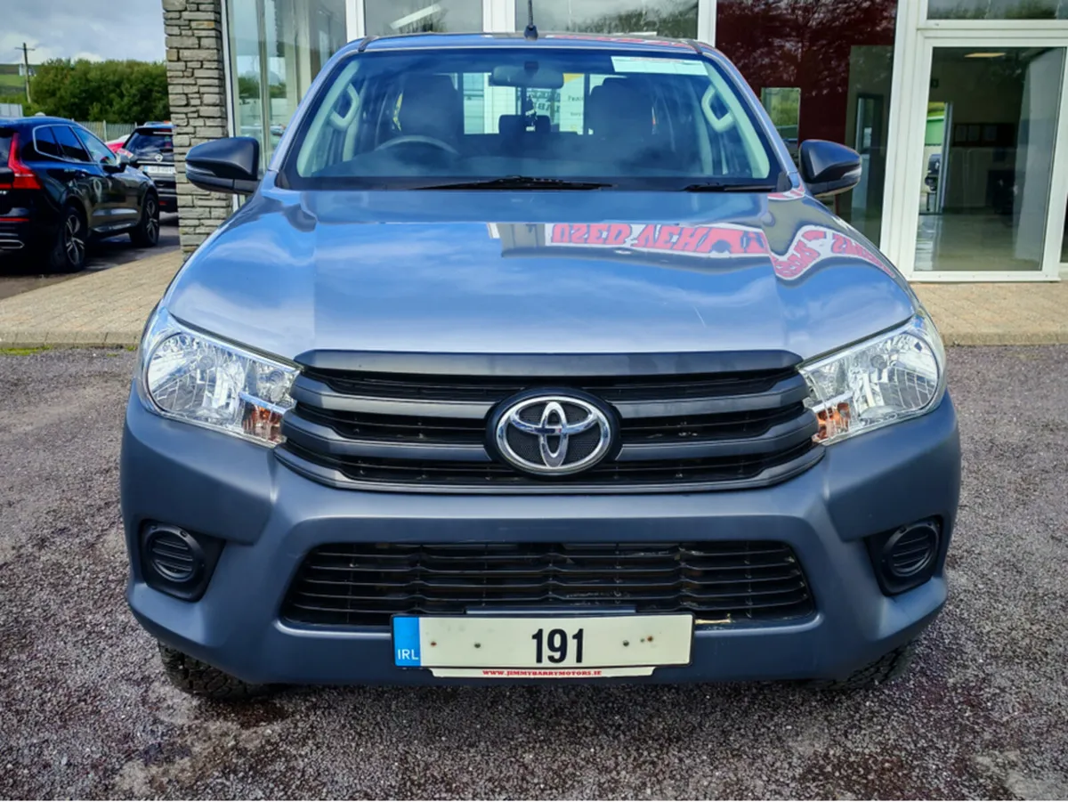 TOYOTA HILUX ACTIVE D-4D 4WD DCB - Image 3