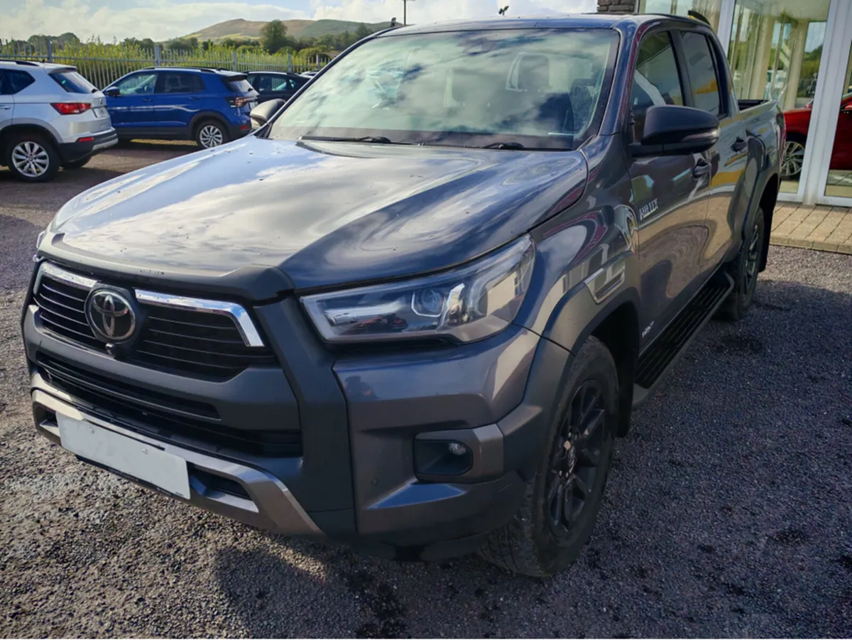 Selection of Toyota  Hilux models - Image 4