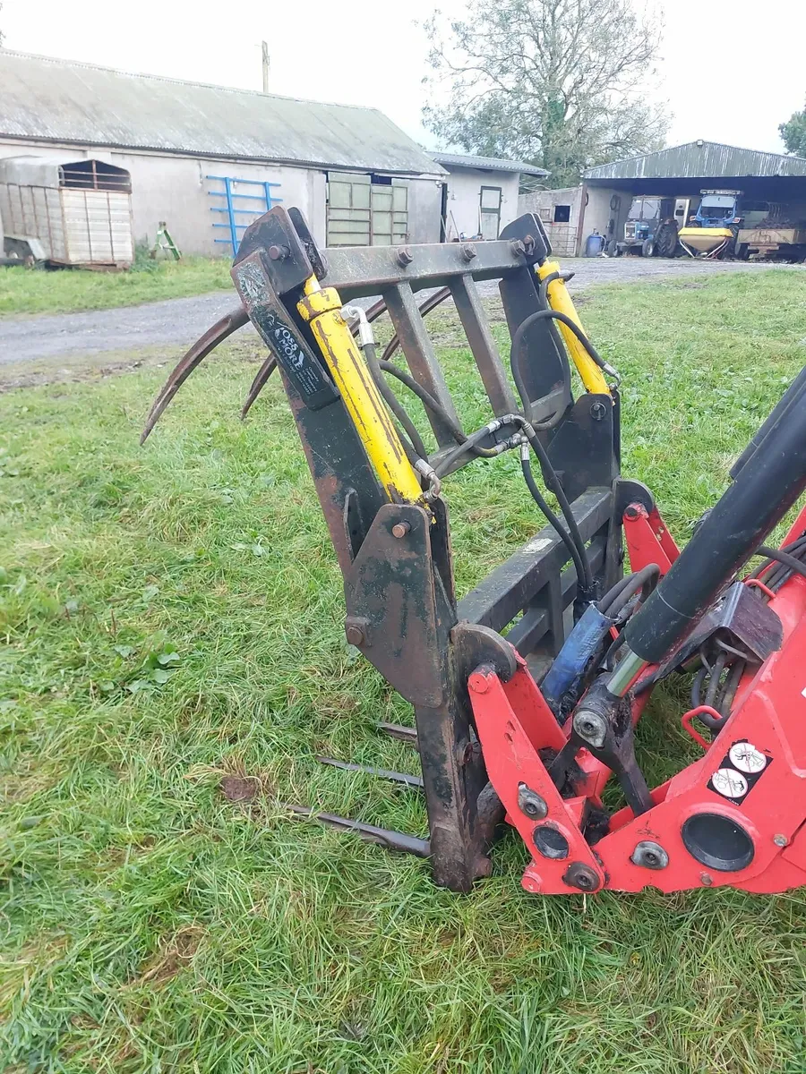 Rossmore silage grab - Image 3