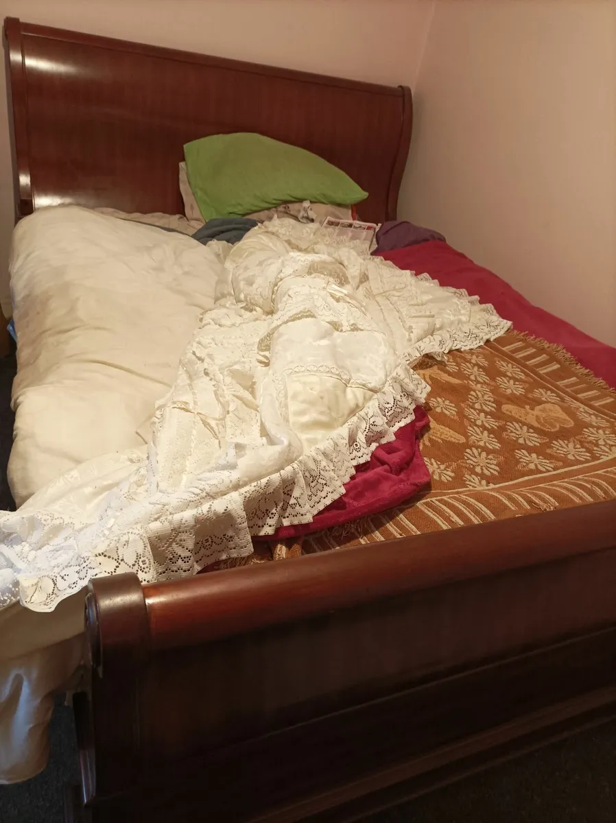 Sleigh Bed King Size - Image 1