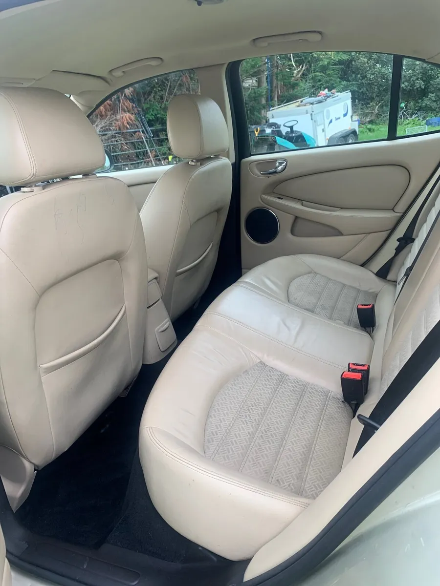 Jaguar X-Type 2009 - Image 2