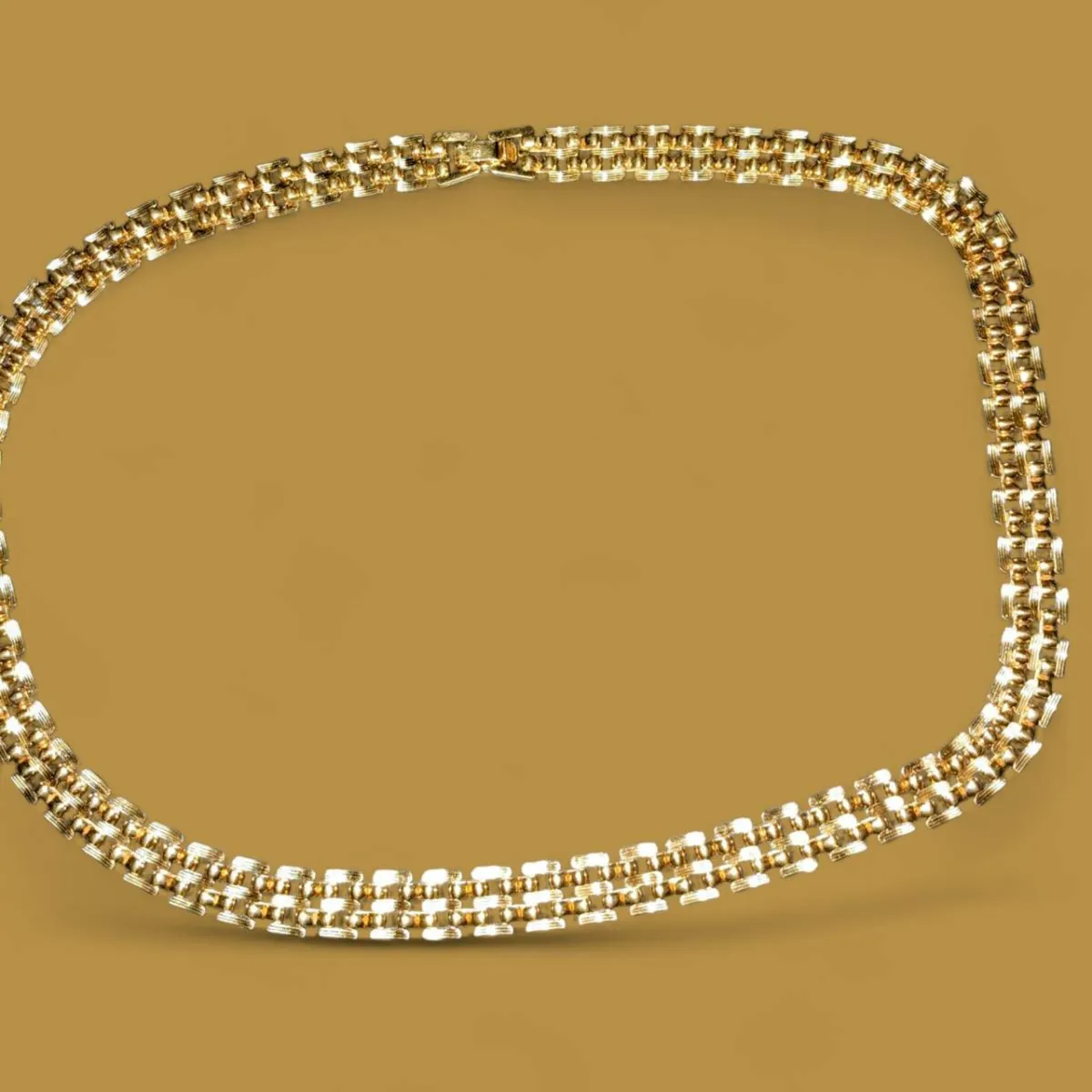 Beautiful stamped ladies necklace 47cm - Image 2