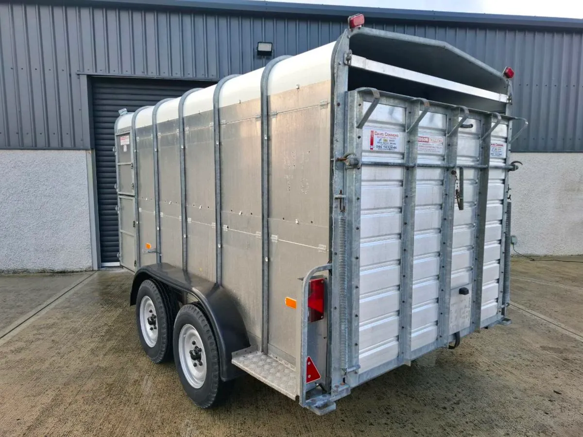 Hudson 12ft x 6ft livestock trailer. LIKE NEW - Image 2