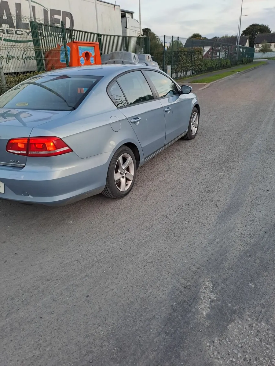 Volkswagen Passat 2013 - Image 4