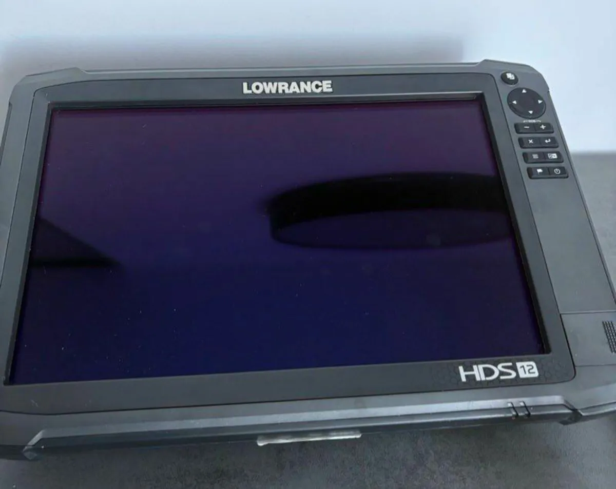 Lowrance HDS12 Carbon Fishfinder with warranty - Image 2