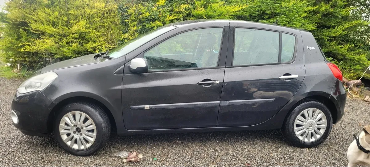 Renault Clio 2010 NCT and tax - Image 2