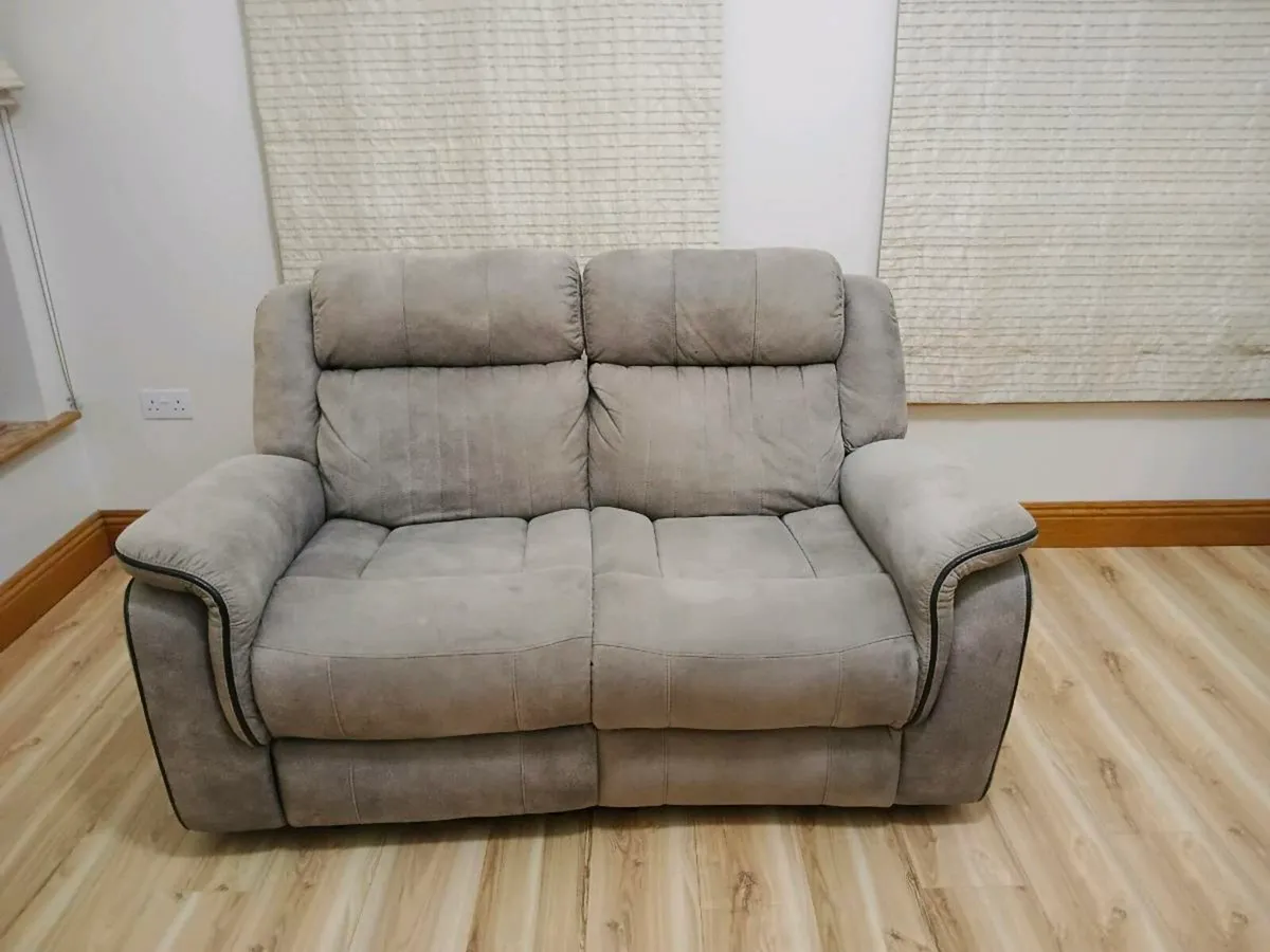 2 seat couch - Image 2