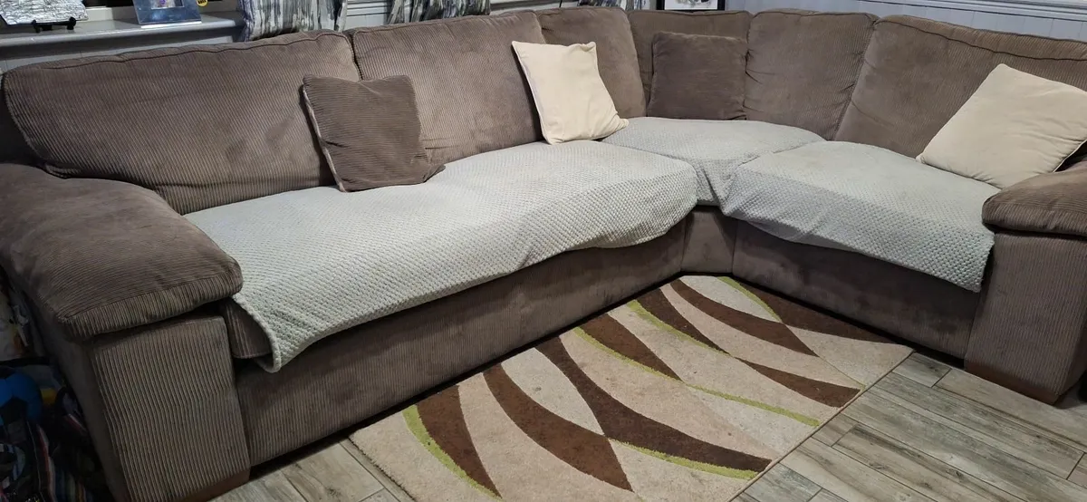 Corner sofa - Image 1