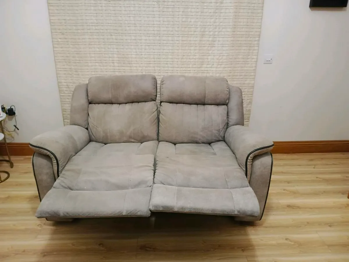 2 seat couch - Image 4