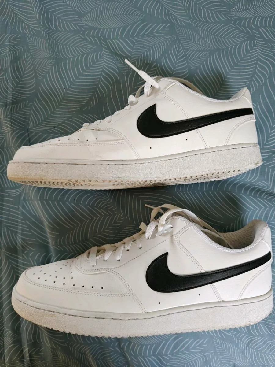 White Nike Flat shoes - Image 3