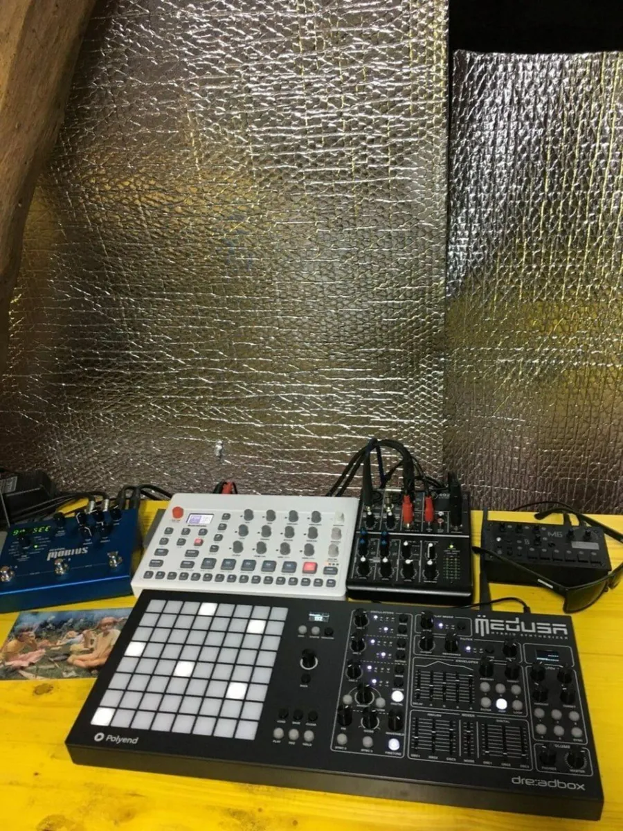 Polyend Medusa Hybrid Synthesizer Mint - Image 1