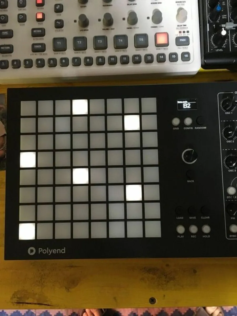 Polyend Medusa Hybrid Synthesizer Mint - Image 3