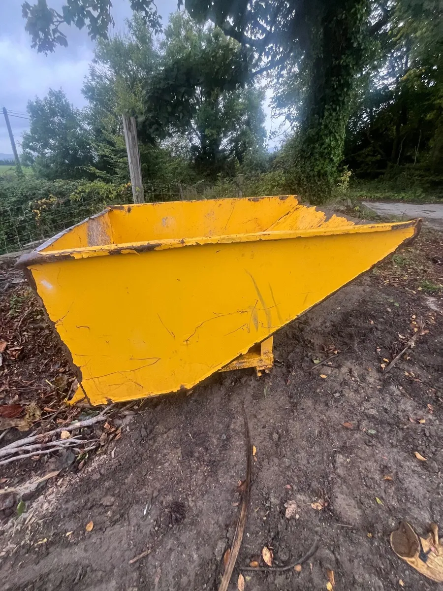 Forklift Tipping Skip Also Pallet Forks - Image 1
