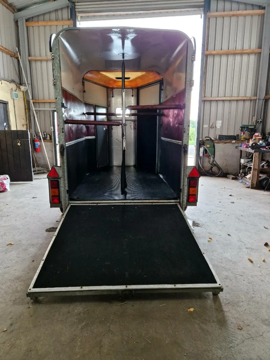 505 Ifor Williams Horse Box - Image 3
