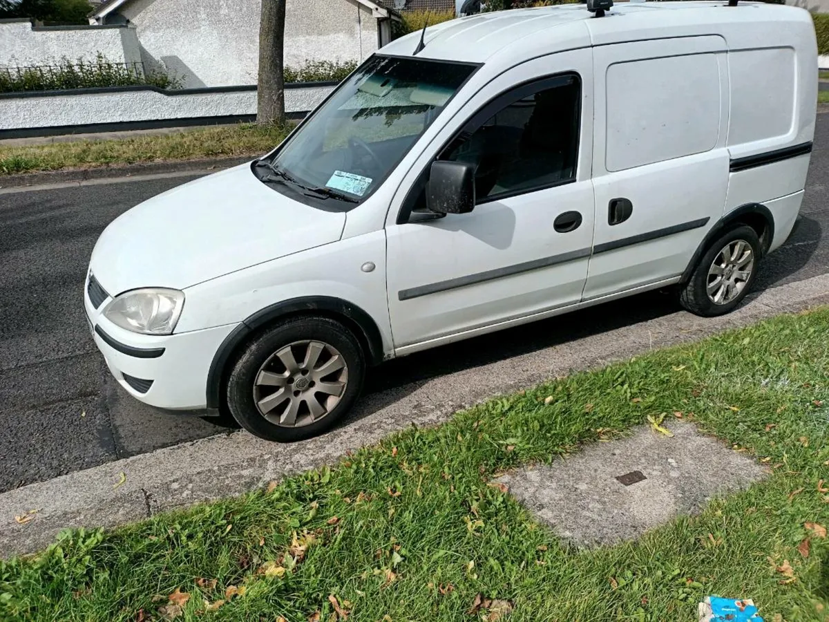 2011 vauxhall combo 1,3Cdti diesel taxed end month - Image 2