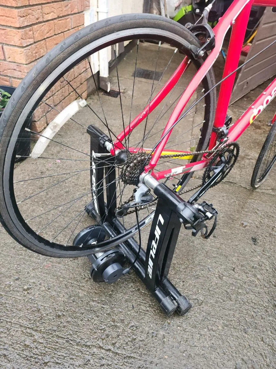 Cboardman Bike with lifeline bike stand - Image 3