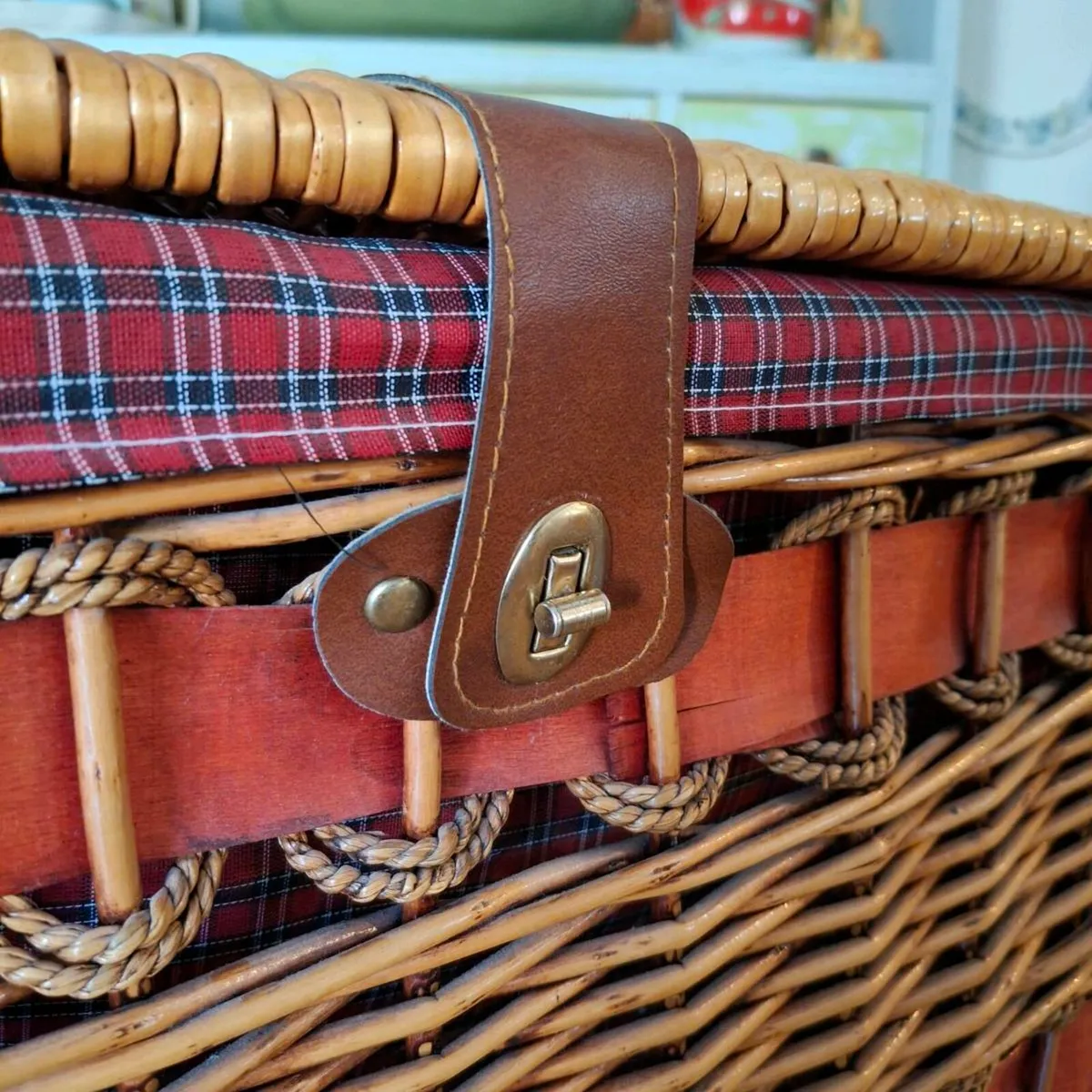 Wicker Woven Picnic Basket - Image 3