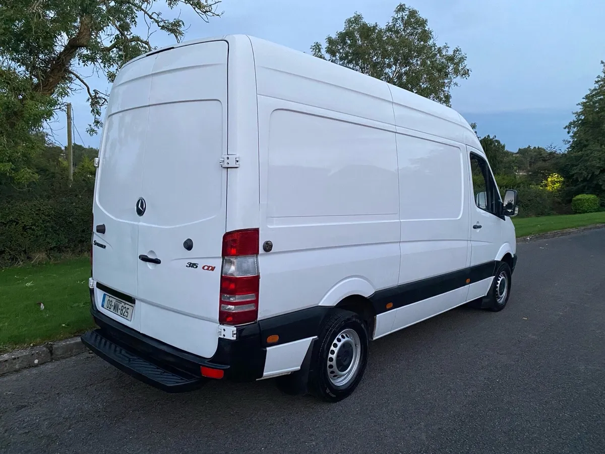 2009 Mercedes Sprinter 315 Twin Turbo DOE 03/26 - Image 2