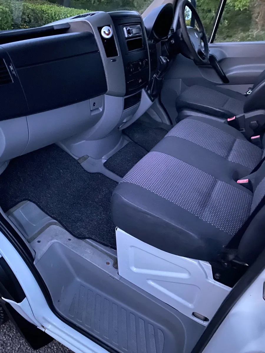 2009 Mercedes Sprinter 315 Twin Turbo DOE 03/26 - Image 3