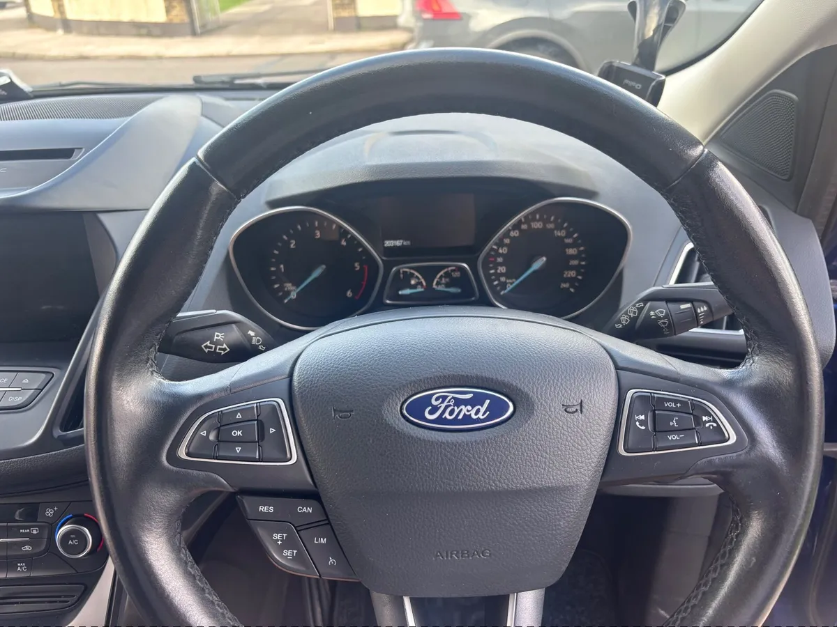 Ford Kuga 2018 - Image 2