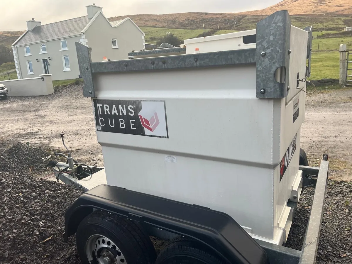 1000 litre twin axle bowser - Image 2