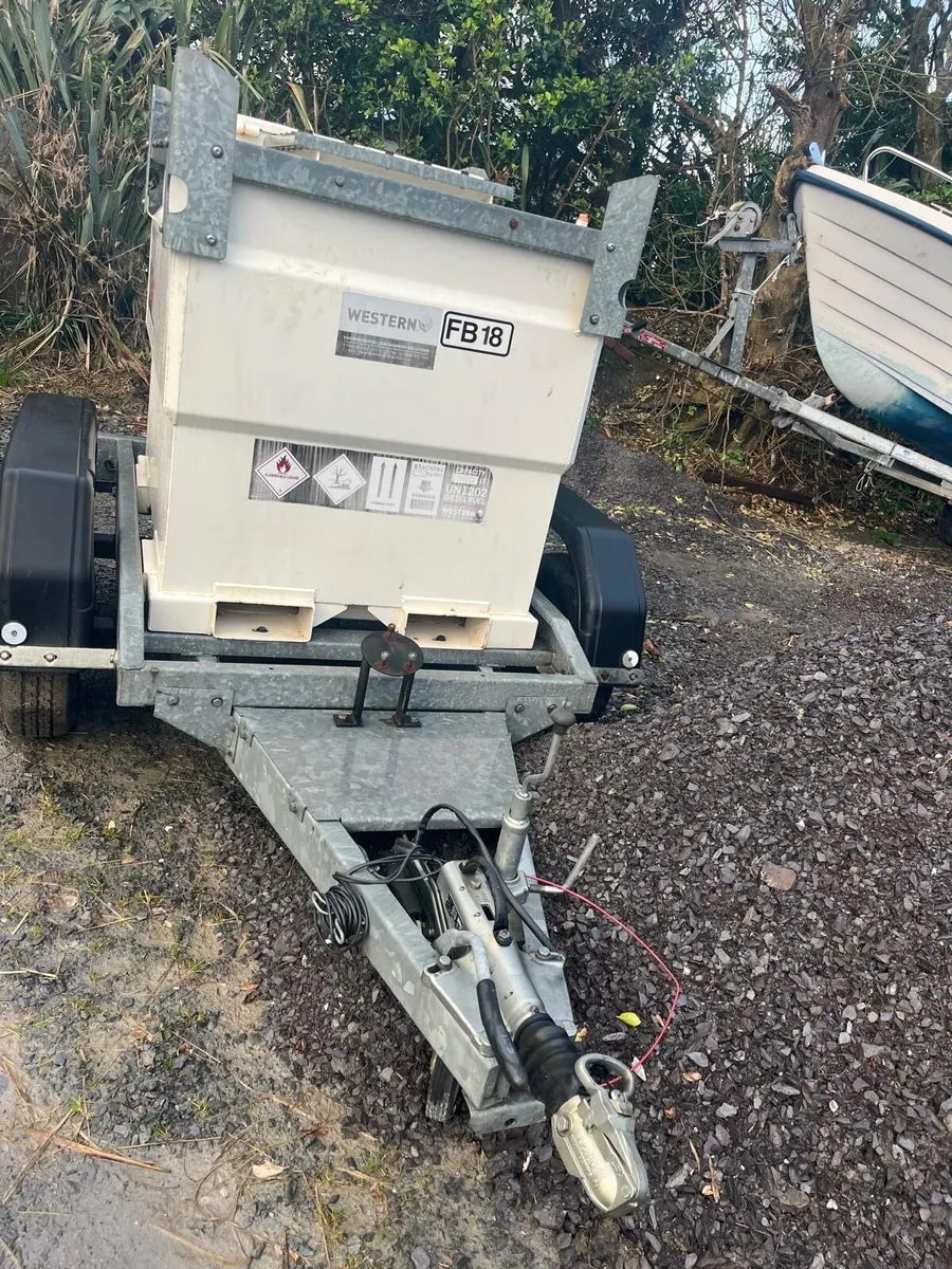 1000 litre twin axle bowser - Image 4