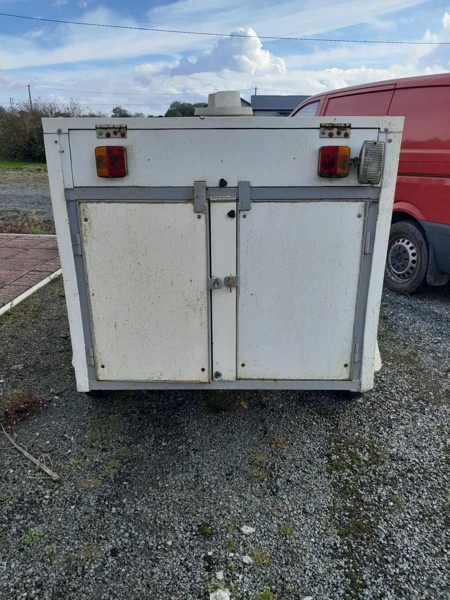 Dog trailers - Image 3