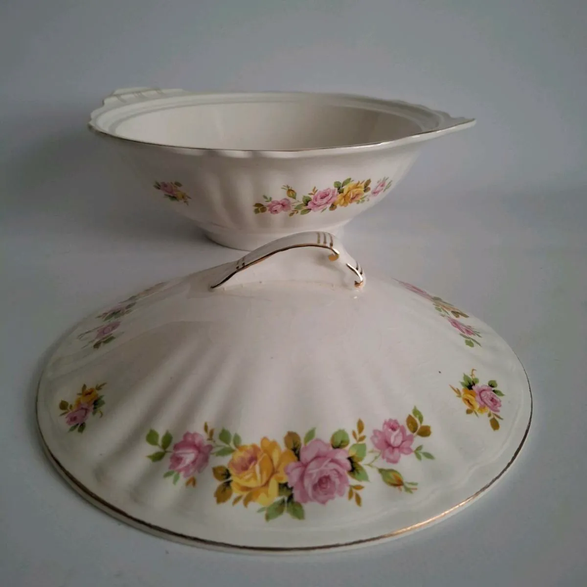 J & G Meakin Lidded Tureen - Image 4