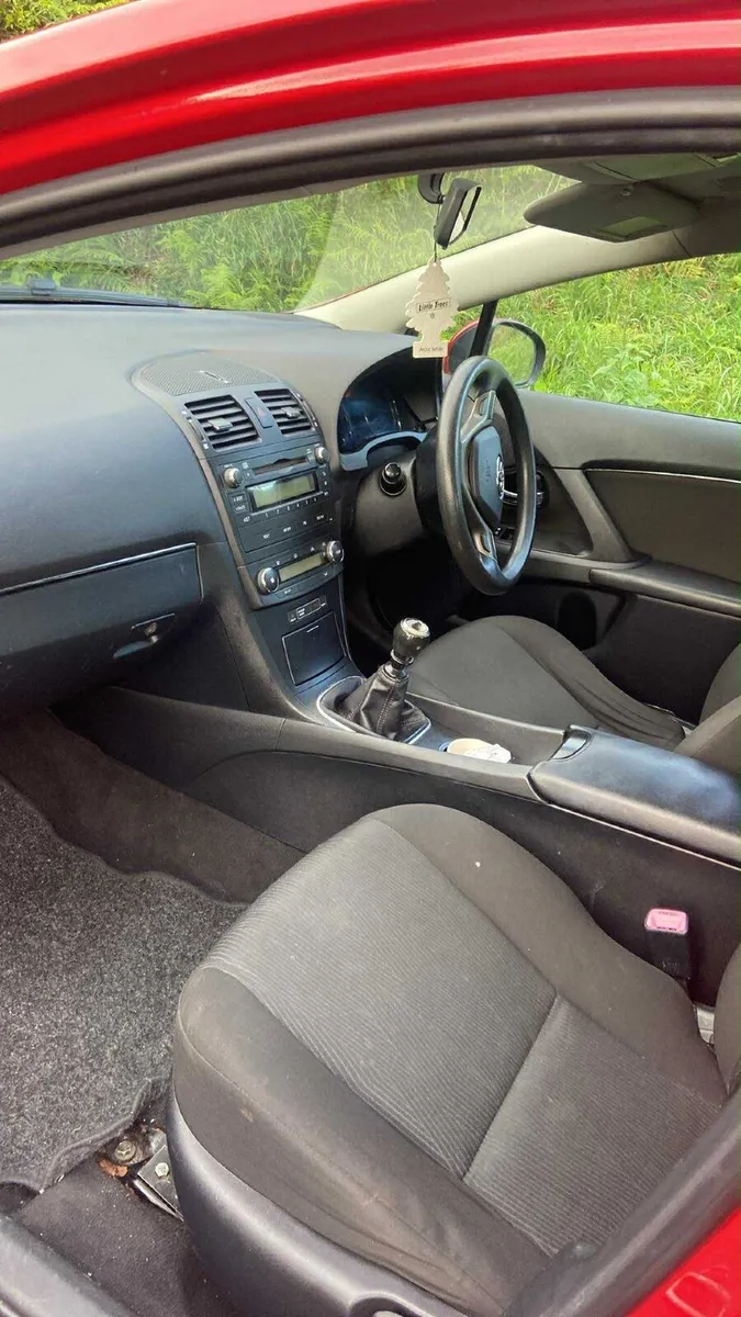 Toyota Avensis 2011 - Image 4
