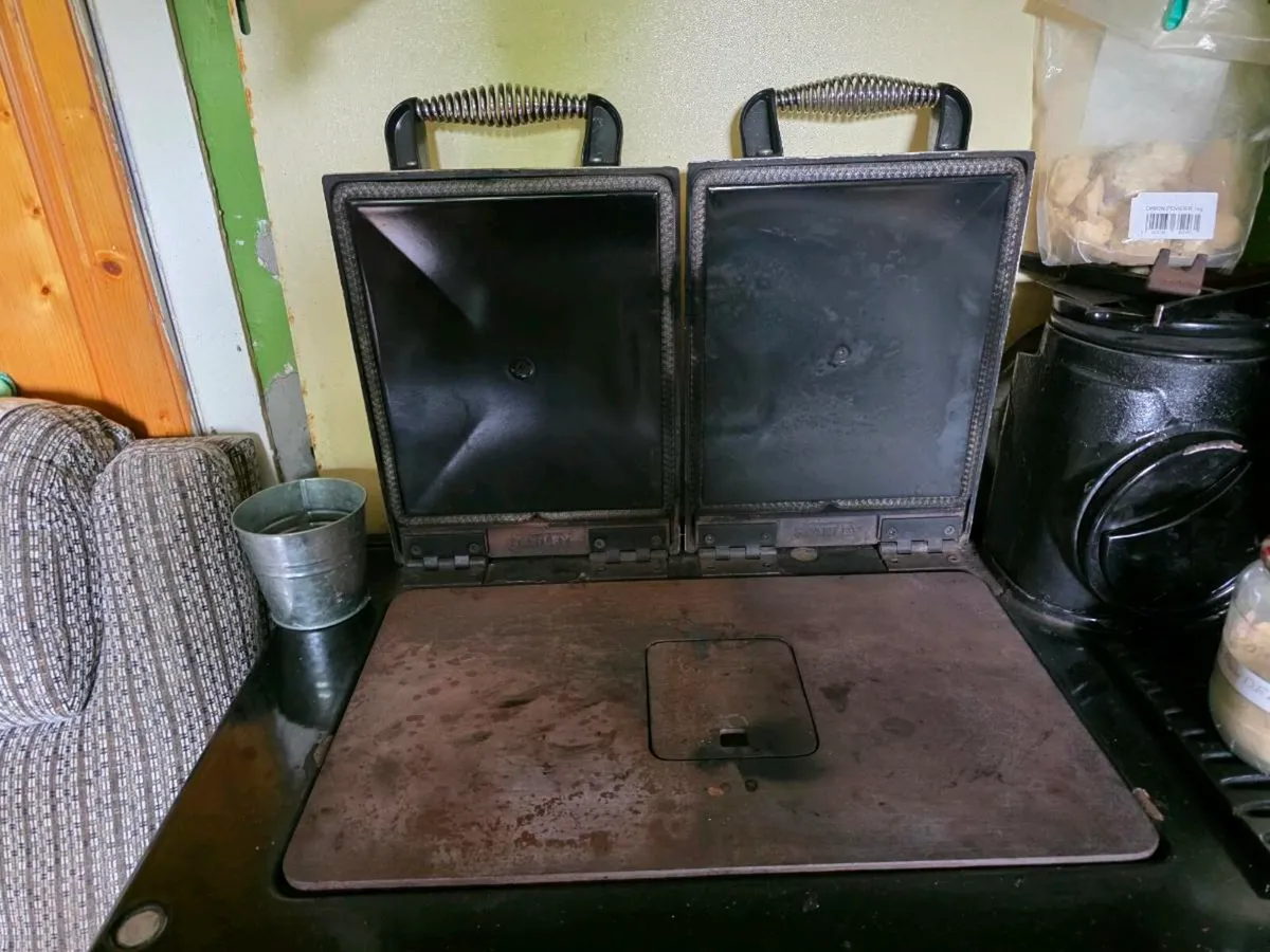 Soiled fuel Range - Image 1