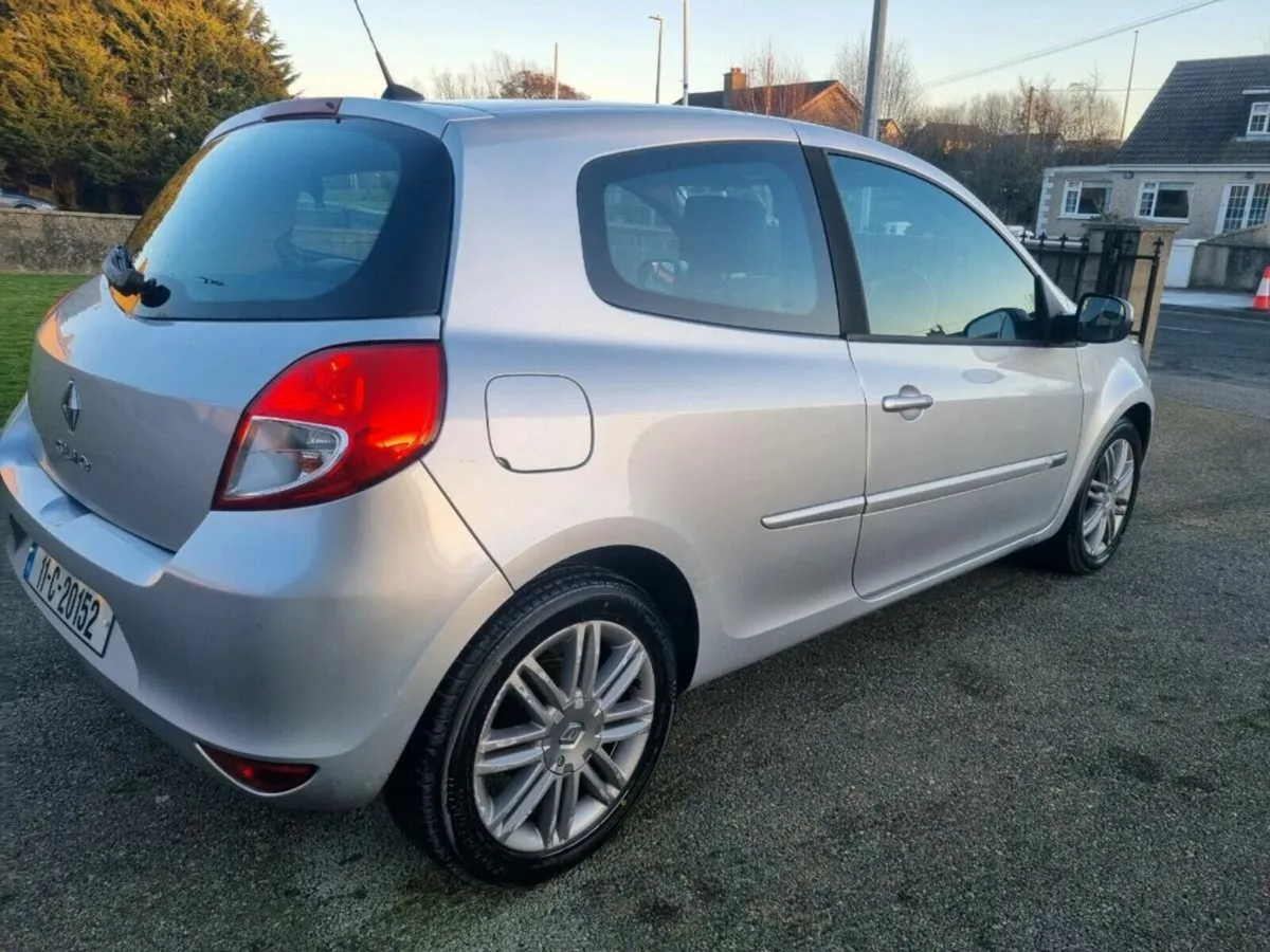 Renault Clio 2011 - Image 4