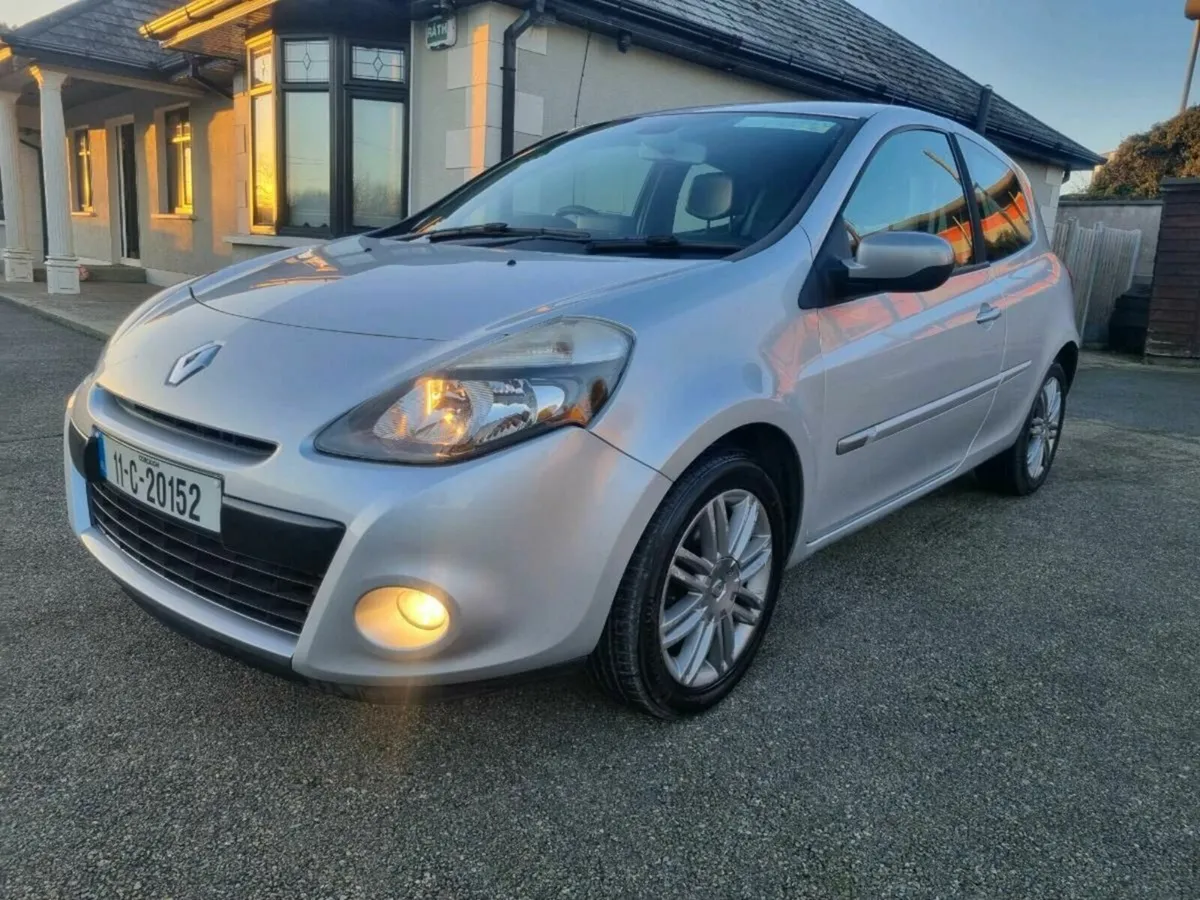 Renault Clio 2011 - Image 1