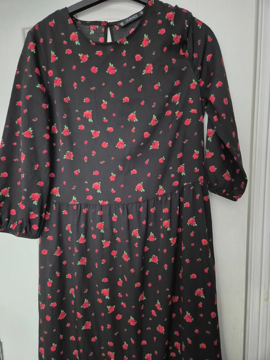 New ladies dress size XS - Image 1