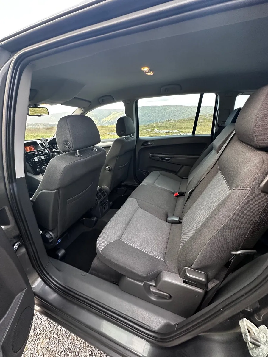 Vauxhall Zafira 2012 - Image 3