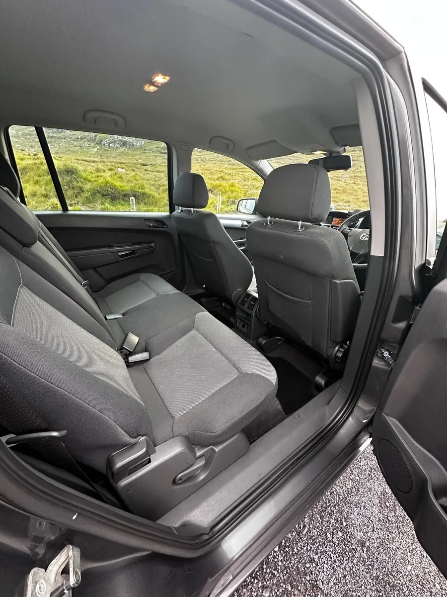 Vauxhall Zafira 2012 - Image 4