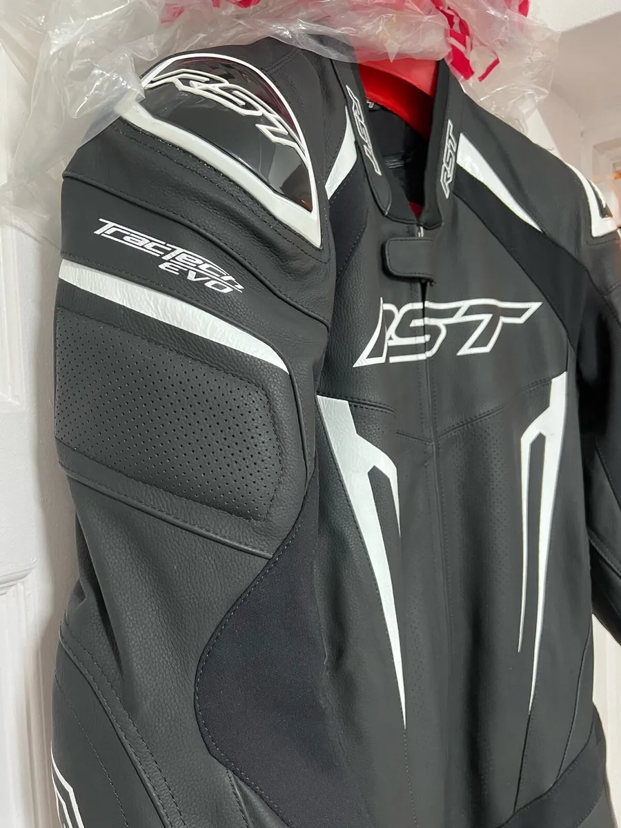 RST Tractech Evo 5 One Piece Leather Suit - Image 4