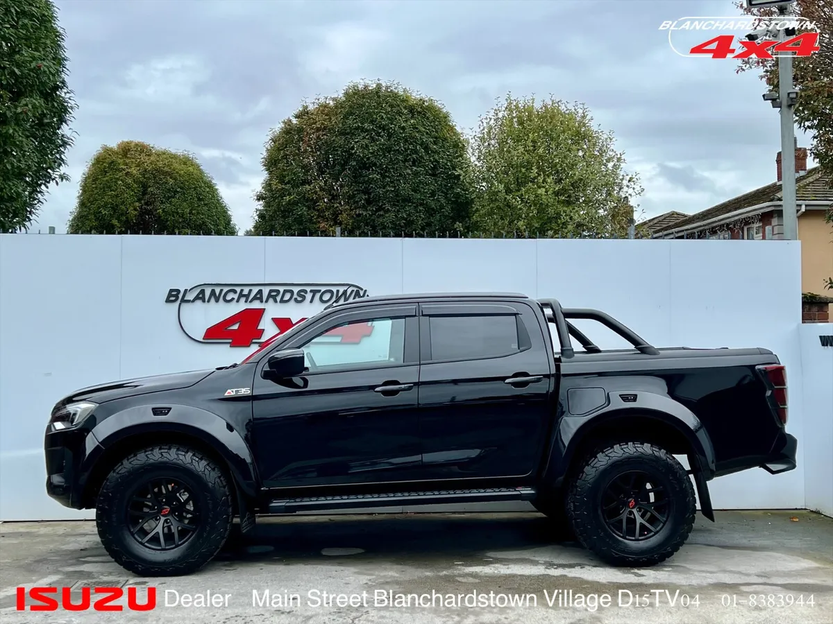 ISUZU DMAX ARCTIC TRUCK AT35 ONYX BLACK 4x4 - Image 3