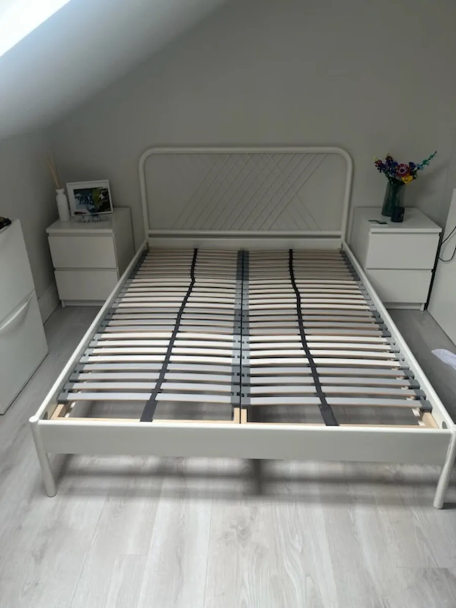 Beautiful Double Bed Like New
