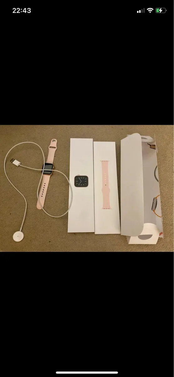 Apple Watch SE - Image 1