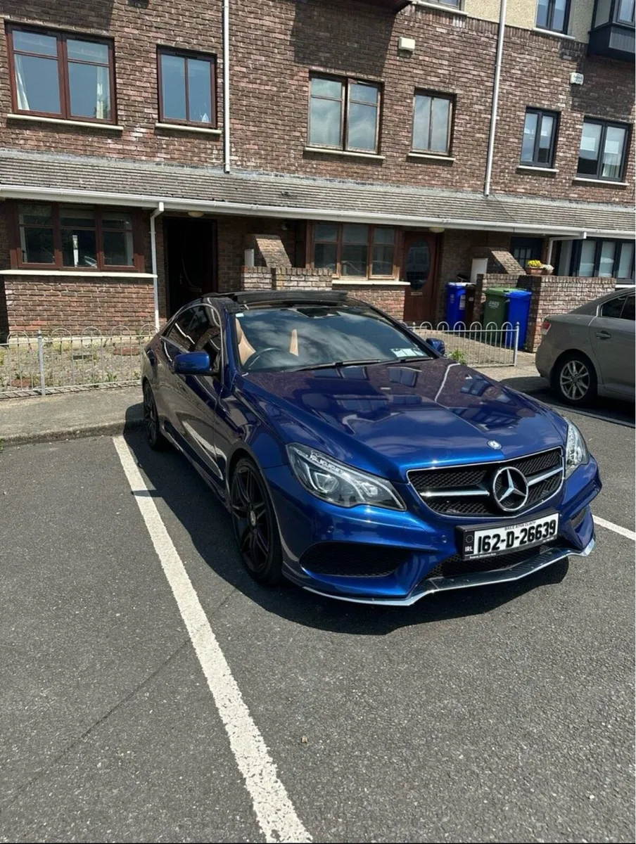 Mercedes E220D AMG Line - Image 1