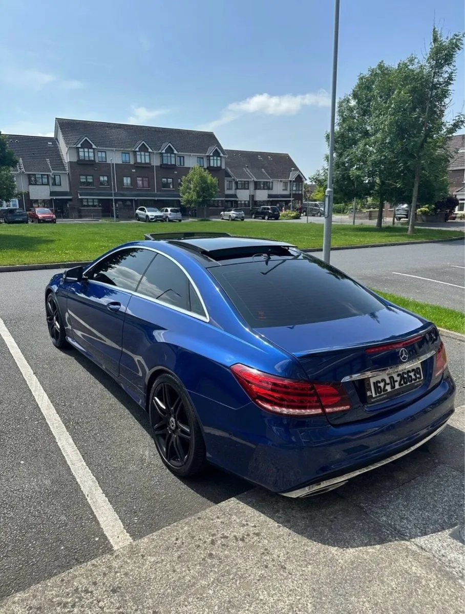 Mercedes E220D AMG Line - Image 3