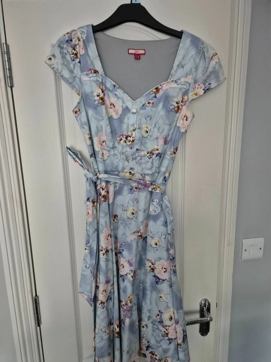 Size 8 dress - Image 4