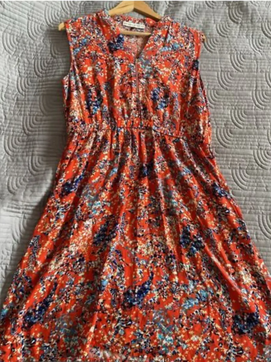 Beautiful Carrig Donn dress Size L Rowen Avenue - Image 1
