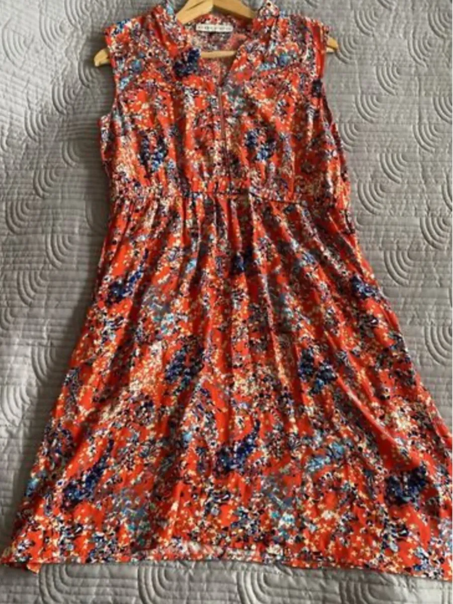 Beautiful Carrig Donn dress Size L Rowen Avenue - Image 3