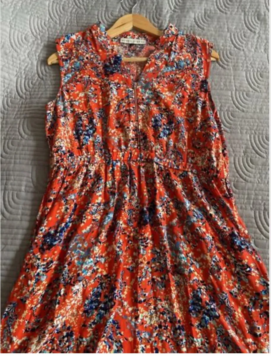 Beautiful Carrig Donn dress Size L Rowen Avenue - Image 4
