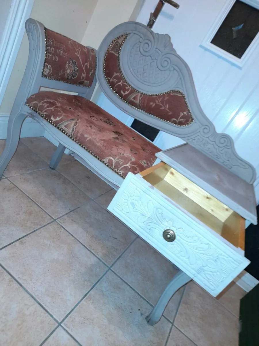 Beautiful Vintage Hall Table Great Condition - Image 2