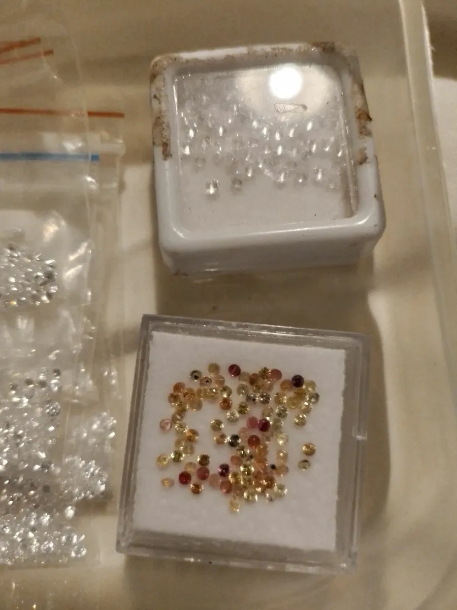 Zircon Diamonds Loose 1,300 in a LOT - Image 1