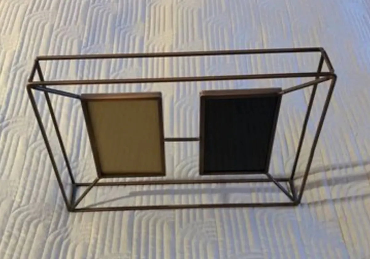 Stunning Brass Photo Frame - Image 1