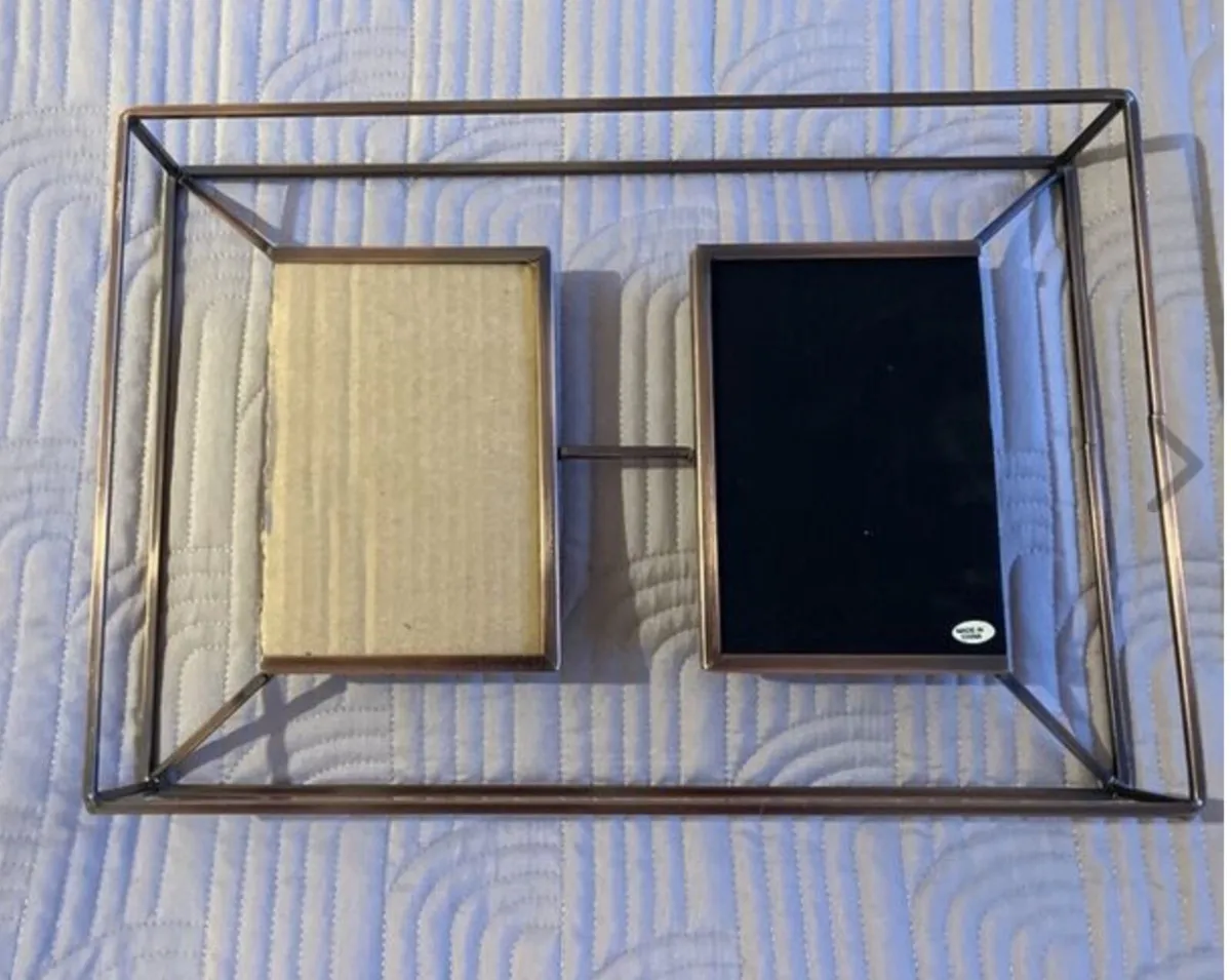 Stunning Brass Photo Frame - Image 3