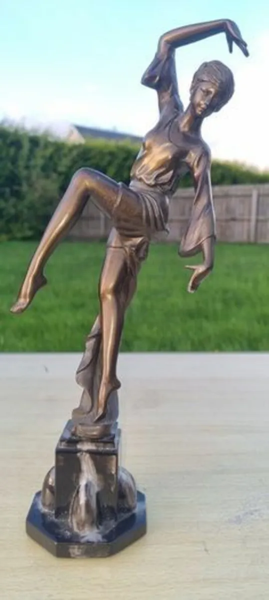 Art Deco style dancer figure - Image 1